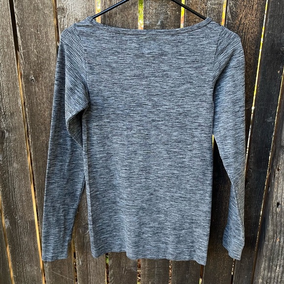 Athleta Wm’s Renew Ballerina Neckline Longsleeve Top In Gray Heather Sz M - Picture 6 of 9